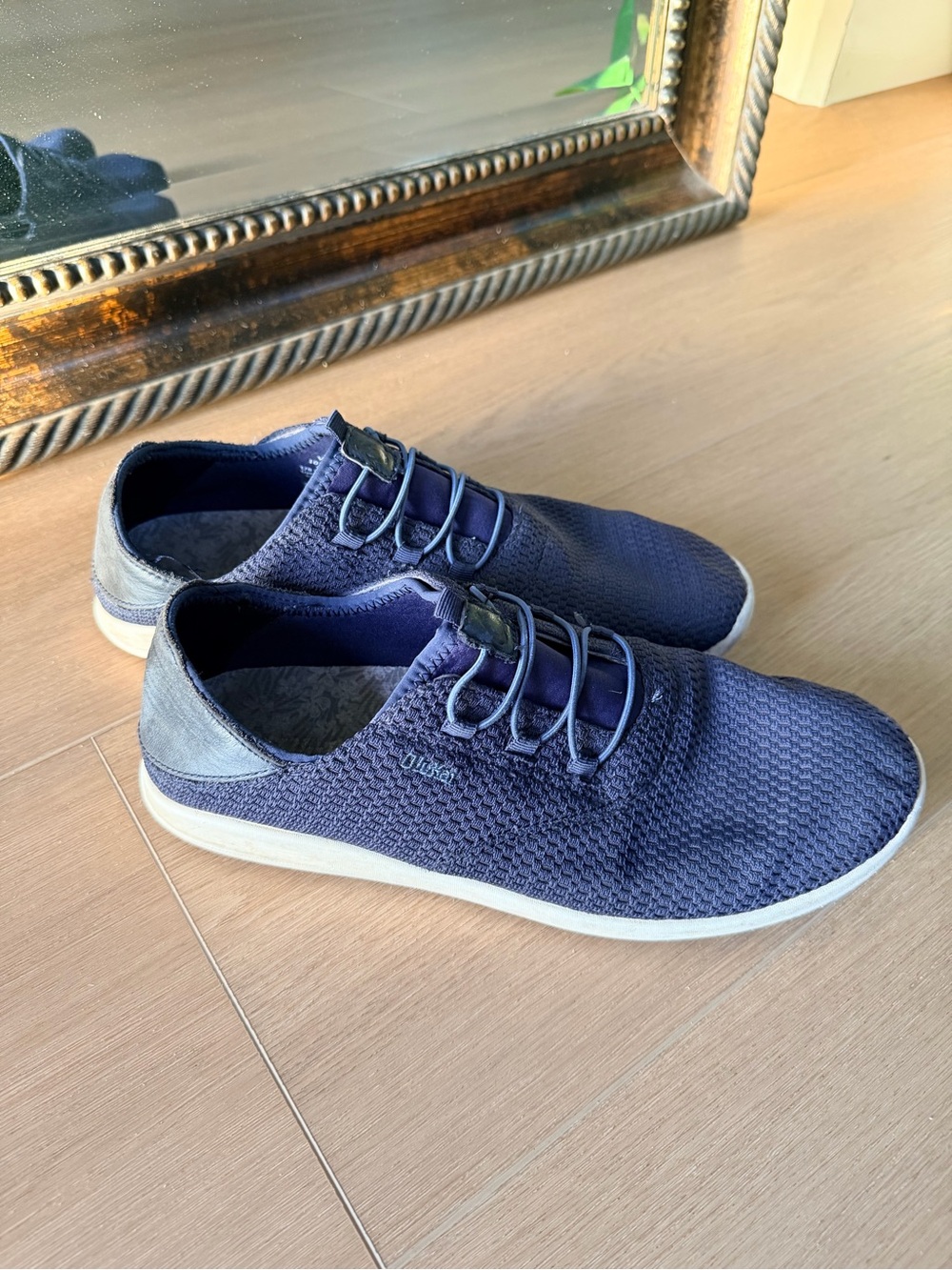 OluKai Men’s Navy Knit Lace-Up Sneakers alapa li